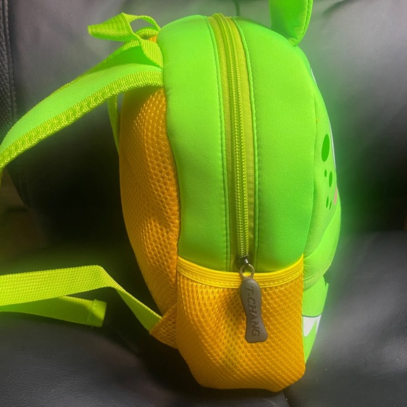 3D Little Dino Kids School Backpack - Picture 4 of 5